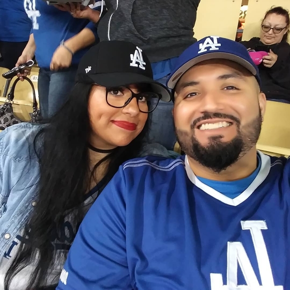 Meet your Posher, Claudia - Picture 1 of 1